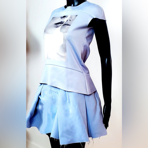 90% OFF! ZARA Abstract Light Blue Portrait Graphic T-Shirt and Skirt Dress Set - Picture 3 of 8